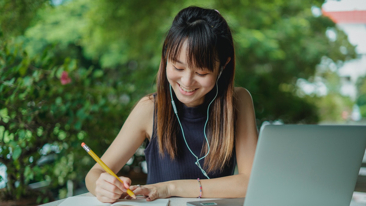 learner laptop pencil