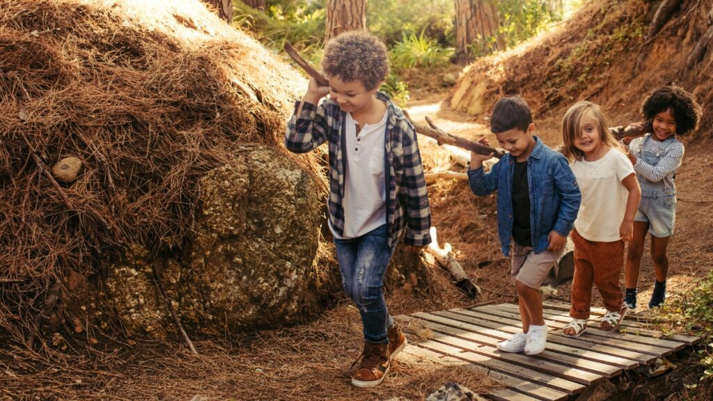 kids hiking